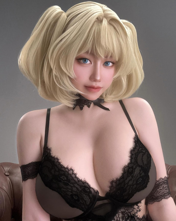 Ain Nguyễn Từ cosplayer đam mê đến ngôi sao mạng xã hội